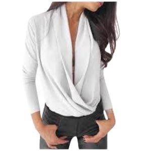 Host Pick 🔥NWOT, Bebe blouse 2 Colors